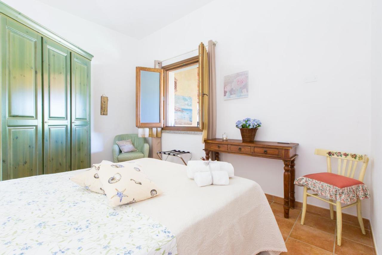 B&B La Vela Chia Εξωτερικό φωτογραφία