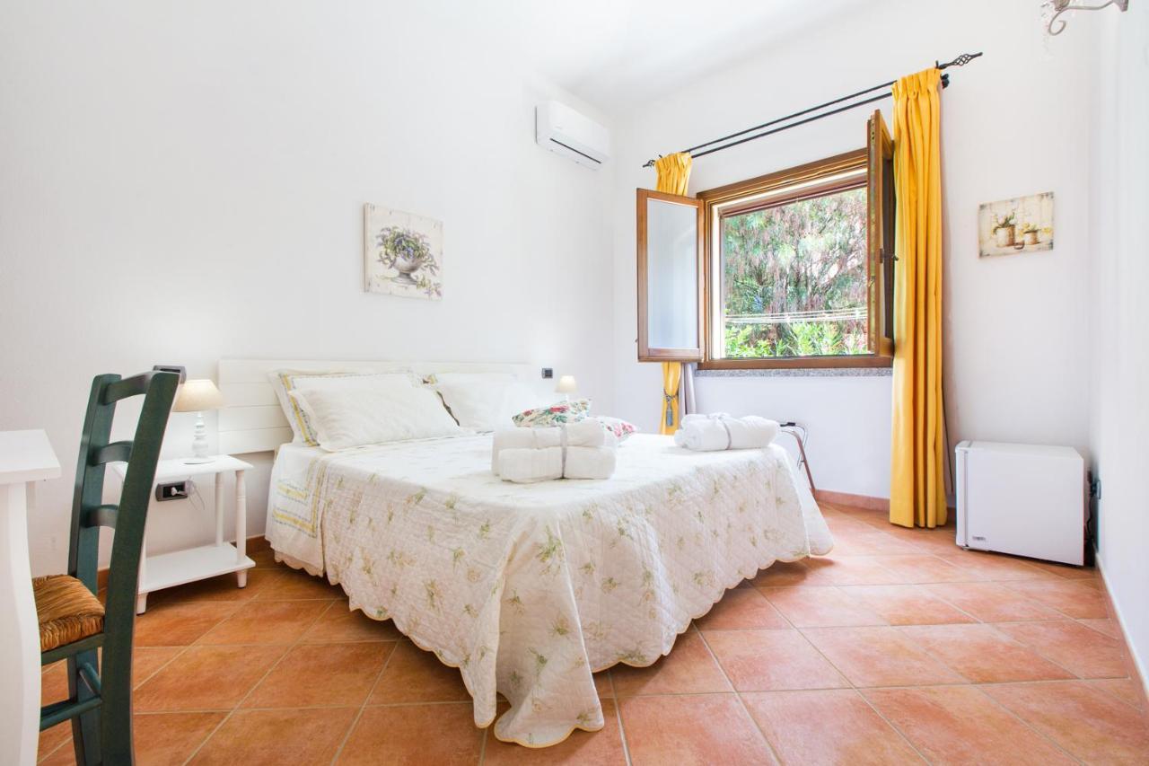 B&B La Vela Chia Εξωτερικό φωτογραφία