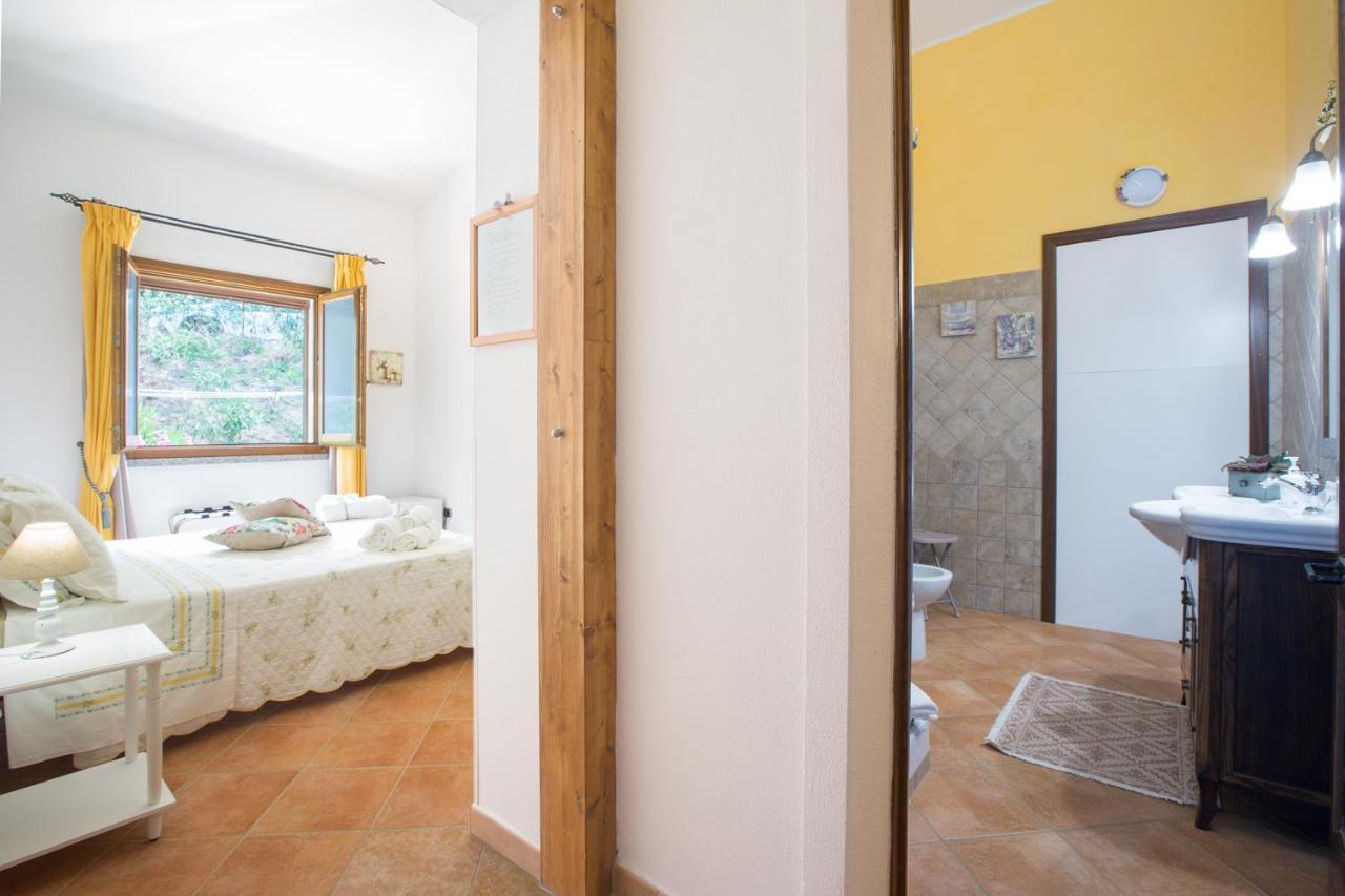 B&B La Vela Chia Εξωτερικό φωτογραφία
